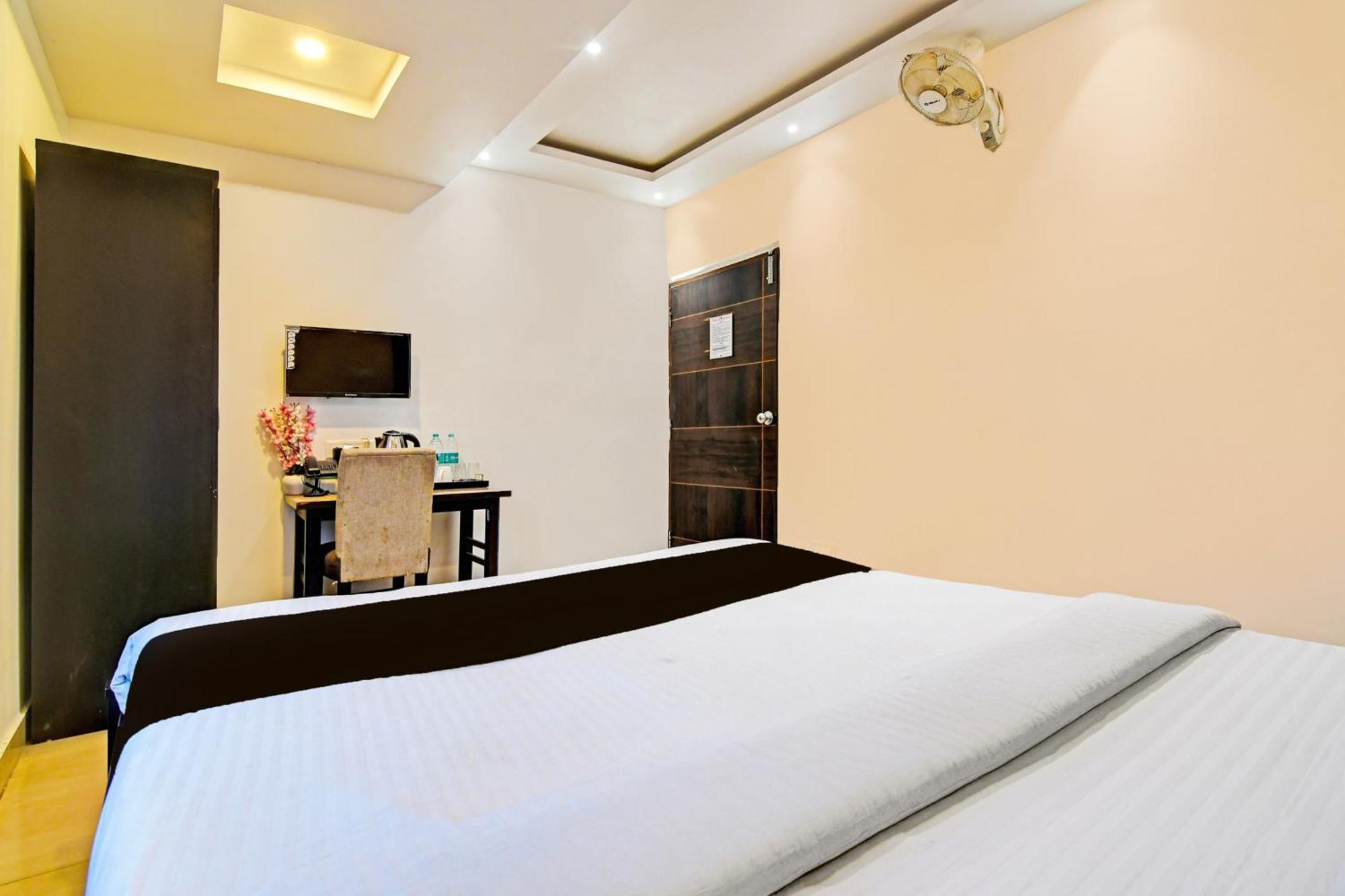 Super Hotel O Baguiati Nager Bazaar Kültér fotó