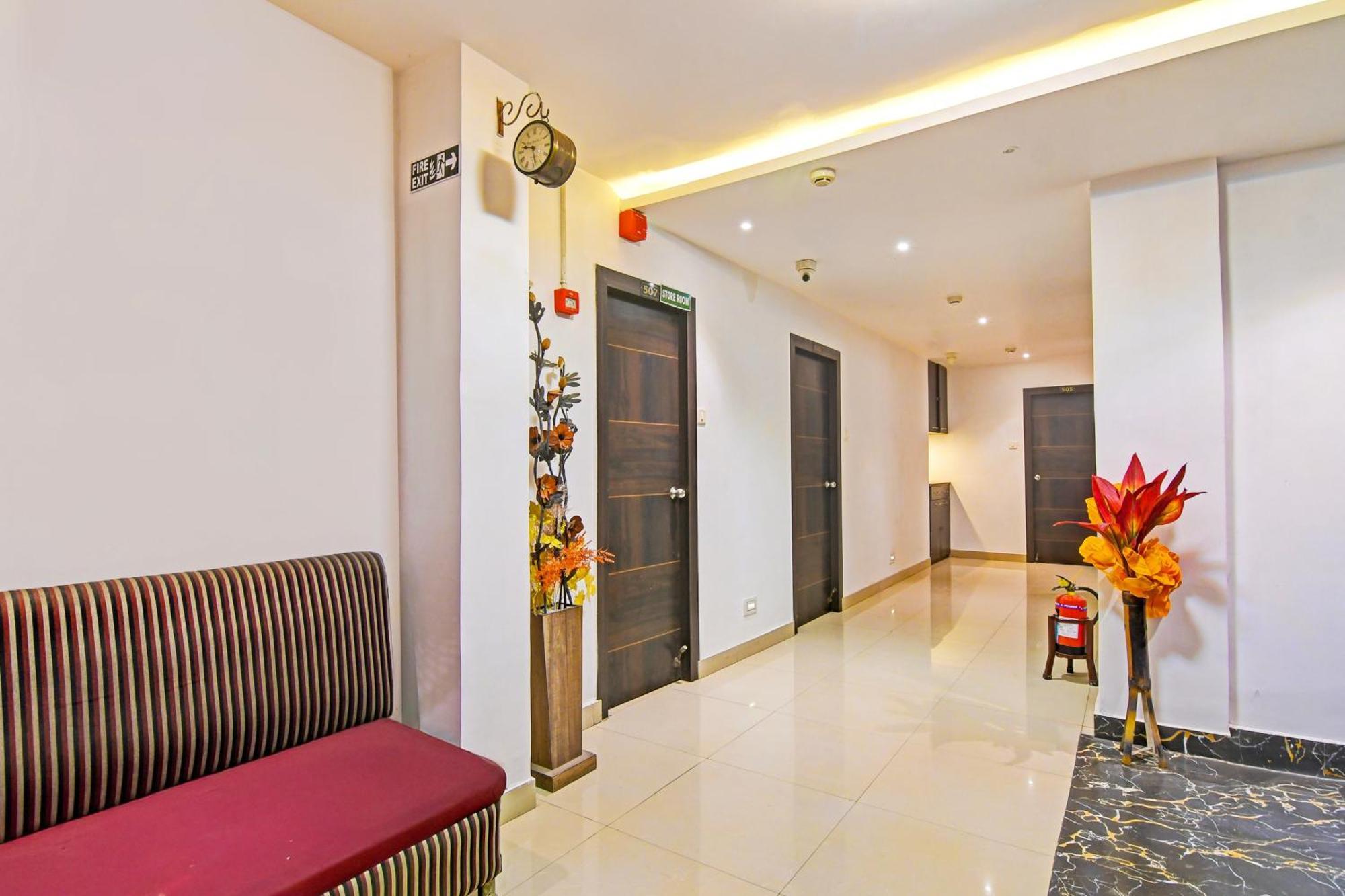 Super Hotel O Baguiati Nager Bazaar Kültér fotó