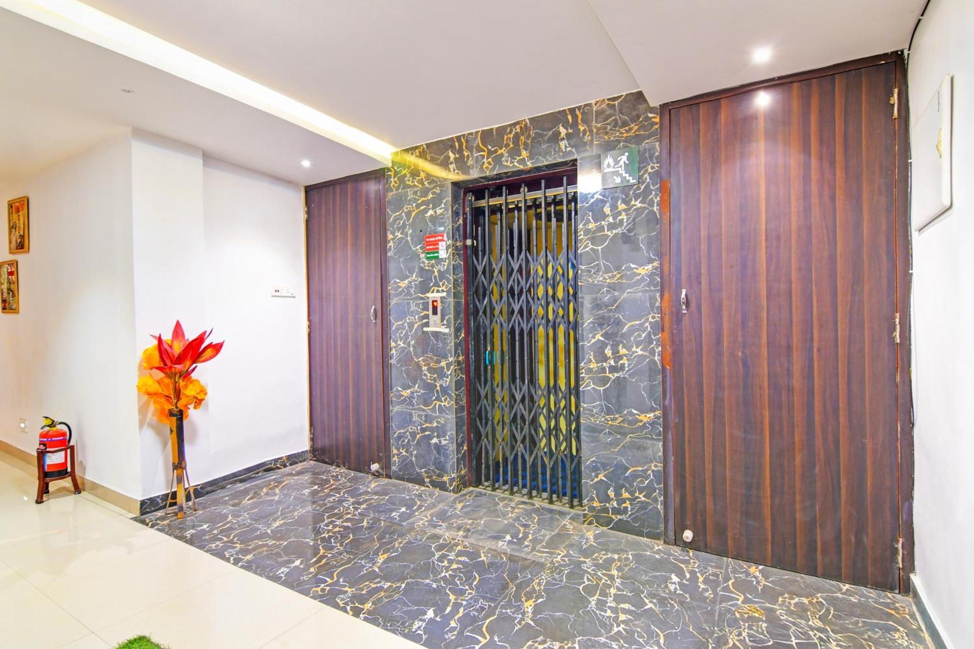 Super Hotel O Baguiati Nager Bazaar Kültér fotó